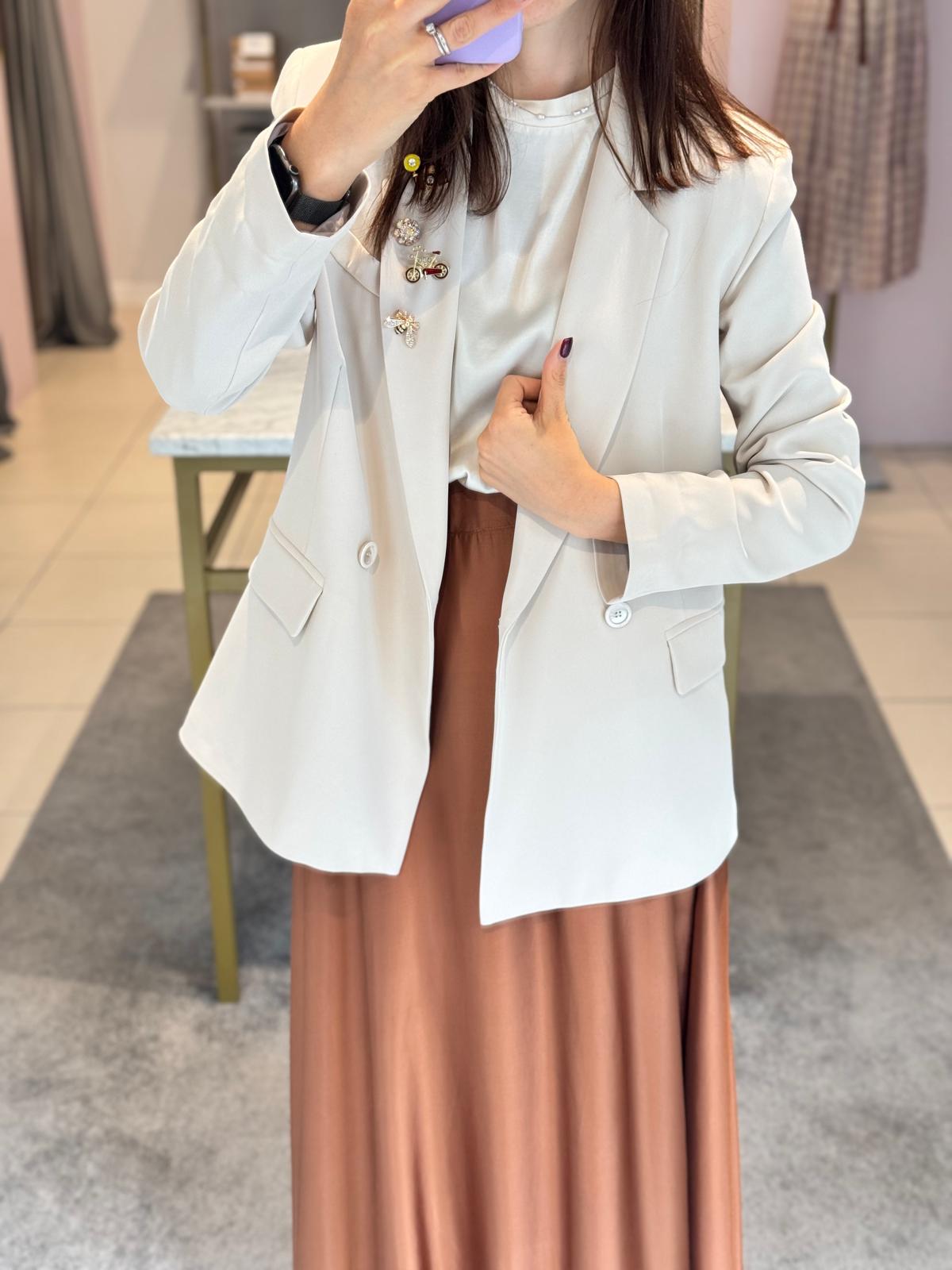 Giacca doppiopetto con spille